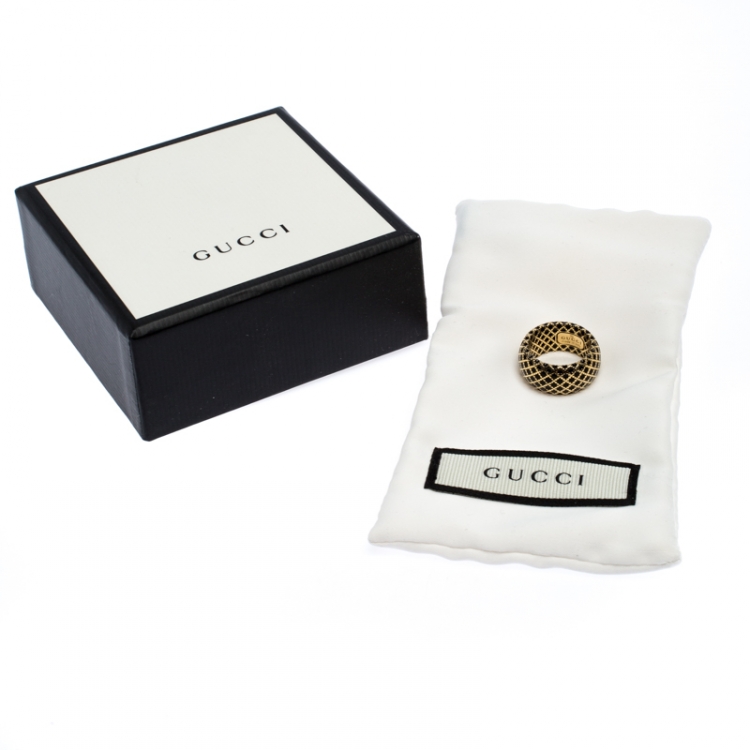Pre Owned Gucci Diamantissima Black Enamel Yellow Gold Band Ring Size 50.5