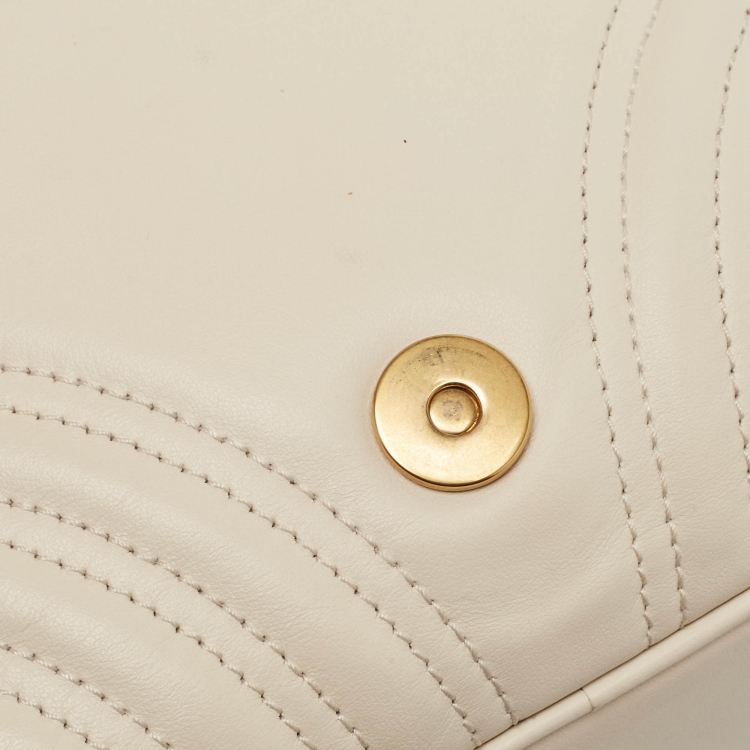 Pre Owned Gucci Off White Matelassé Leather GG Marmont Camera Top Handle Bag