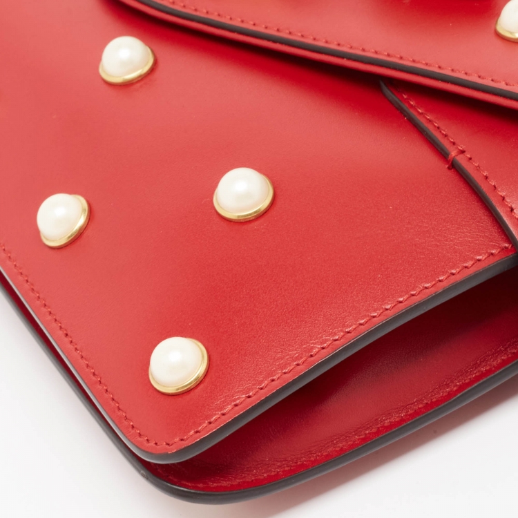 Pre Owned Gucci Red Leather Mini Pearl Queen Margaret Broadway Shoulder Bag