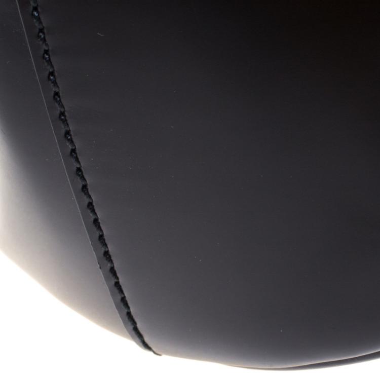 مملوكة مسبقًا Gucci Black Patent Leather Lady Lock Bamboo Top Handle Bag