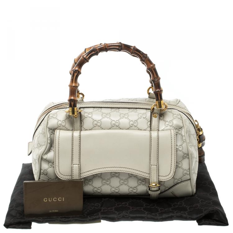 مملوكة مسبقًا Gucci Off White Guccissima Leather Medium Bamboo Boston Bag