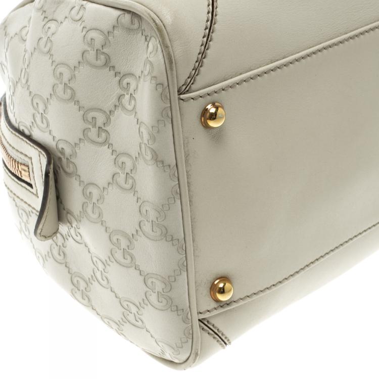 مملوكة مسبقًا Gucci Off White Guccissima Leather Medium Bamboo Boston Bag