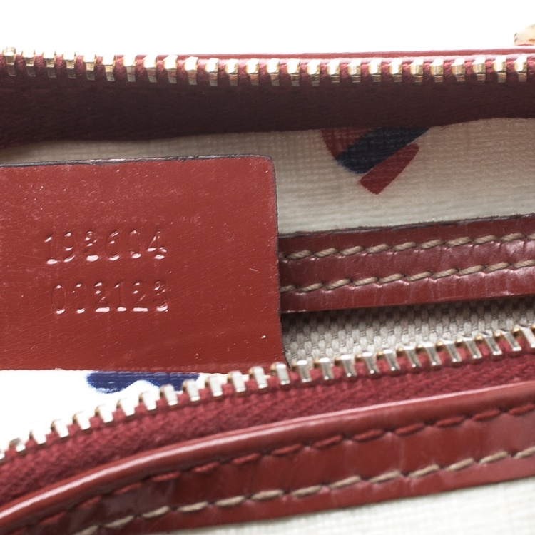 مملوكة مسبقًا Gucci Off White/Red Coated Canvas and Patent Leather Joy Heart Boston Bag