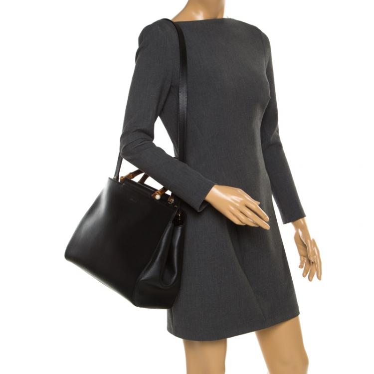 Pre Owned Gucci Black Leather Nymphaea Top Handle Bag
