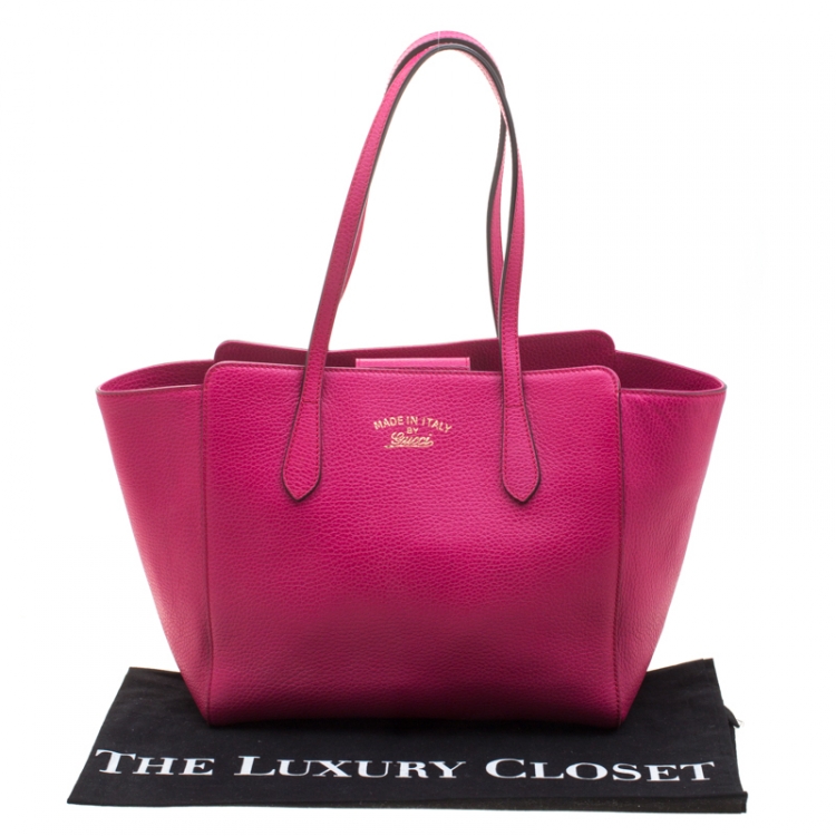 Pre Owned Gucci Magenta Leather Small Swing Tote
