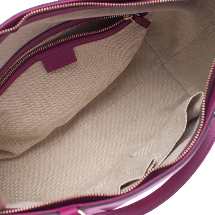 مملوكة مسبقًا Gucci Fuchsia Pebbled Leather Soho Tote