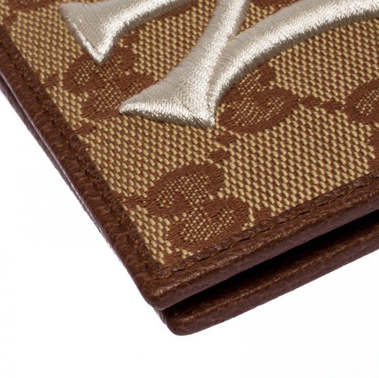 Pre Owned Gucci Beige/Brown GG Canvas New York Yankees Patch Bifold Wallet