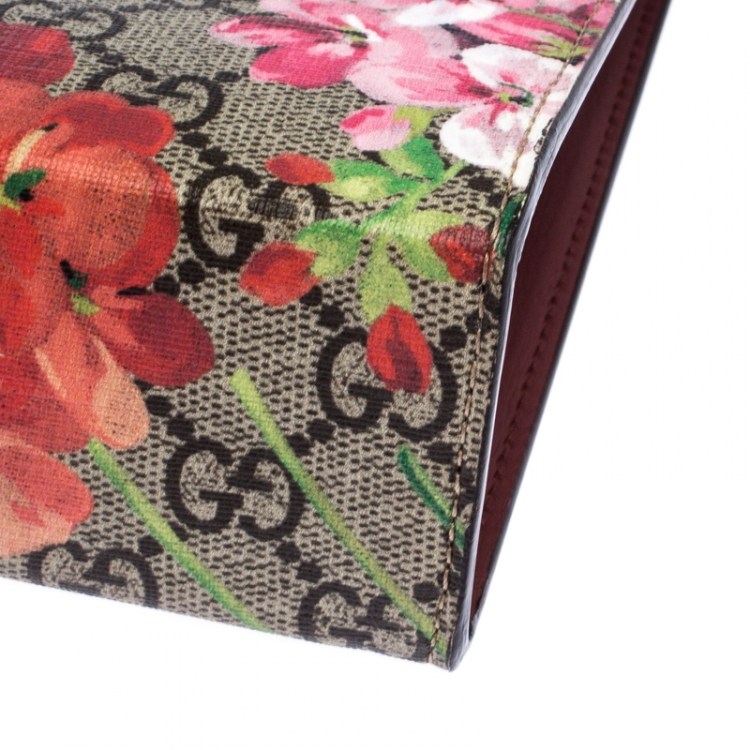 Pre Owned Gucci Beige GG Supreme Blooms Printed Canvas Pouch