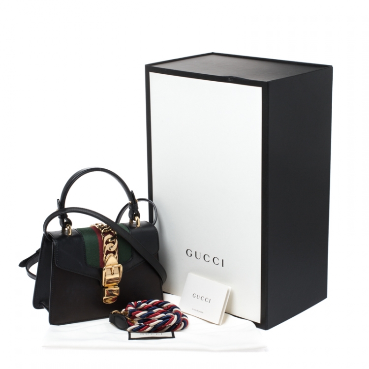 مملوكة مسبقًا Gucci Black Leather Mini Sylvie Top Handle Bag