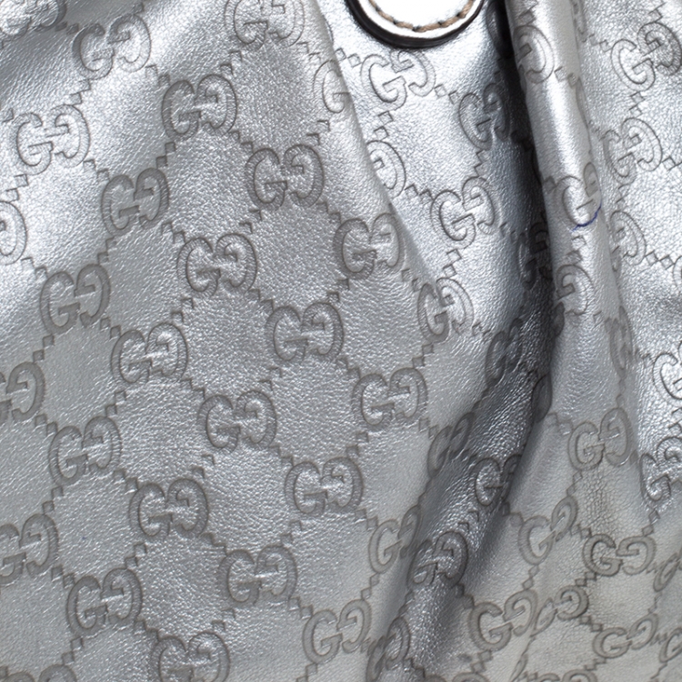 مملوكة مسبقًا Gucci Metallic Silver Guccissima Leather Medium Sukey Boston Bag