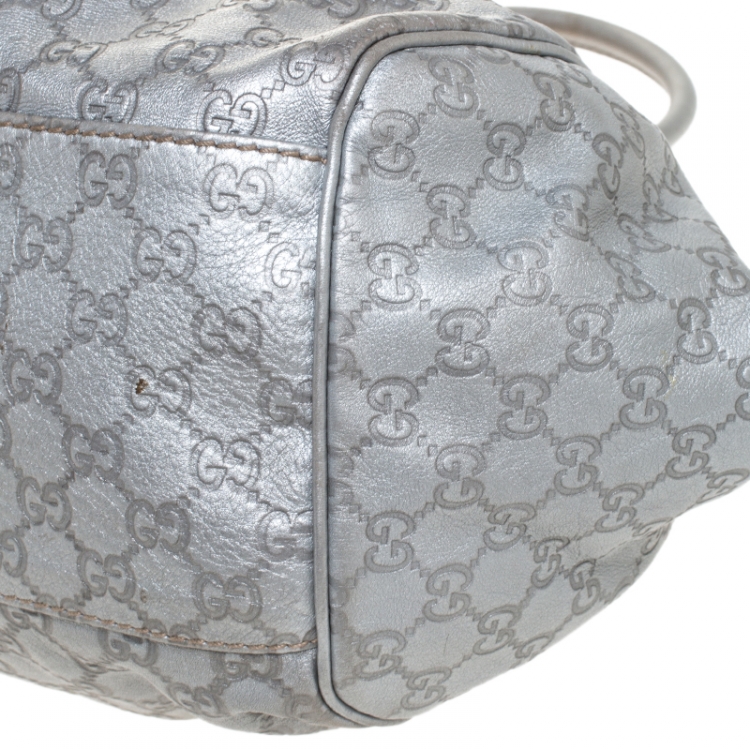 مملوكة مسبقًا Gucci Metallic Silver Guccissima Leather Medium Sukey Boston Bag