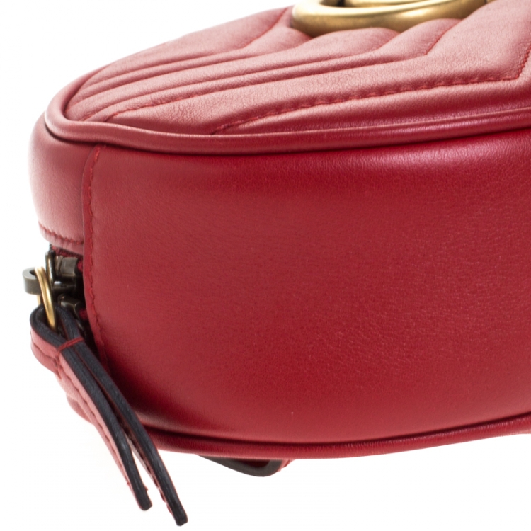 Pre Owned Gucci Red Matelassé Leather GG Marmont Belt Bag