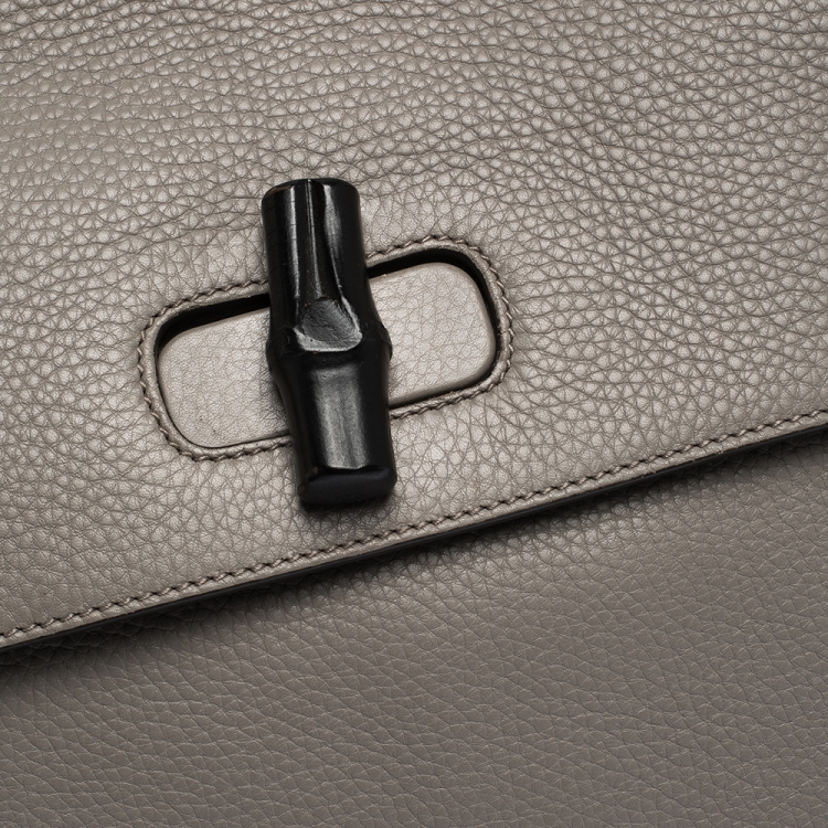 مملوكة مسبقًا Gucci Grey Leather Large Bamboo Daily Top Handle Bag