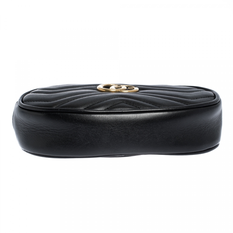 Pre Owned Gucci Black Matelasse Leather GG Marmont Belt Bag