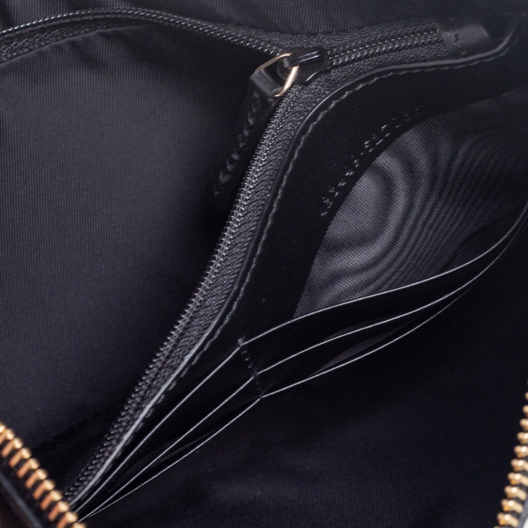 مملوكة مسبقًا Gucci Black Guccissima Leather Wristlet Zip Chain Clutch