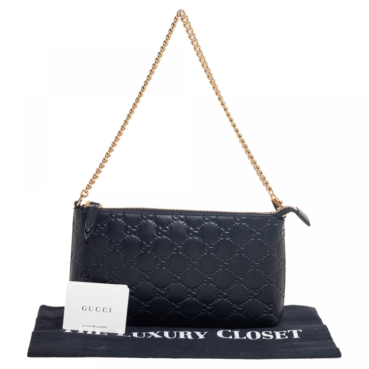 مملوكة مسبقًا Gucci Black Guccissima Leather Wristlet Zip Chain Clutch