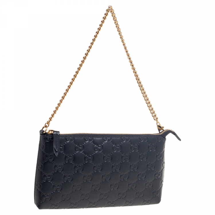 مملوكة مسبقًا Gucci Black Guccissima Leather Wristlet Zip Chain Clutch