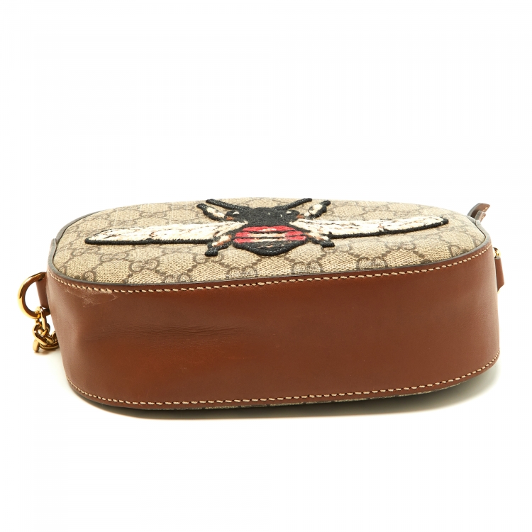 Pre Owned Gucci Beige GG Supreme Canvas and Leather Bee Embellishment Camera Crossbody Bag