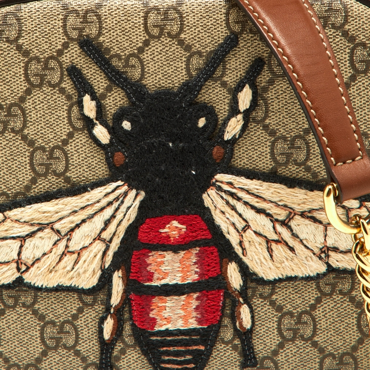 Pre Owned Gucci Beige GG Supreme Canvas and Leather Bee Embellishment Camera Crossbody Bag