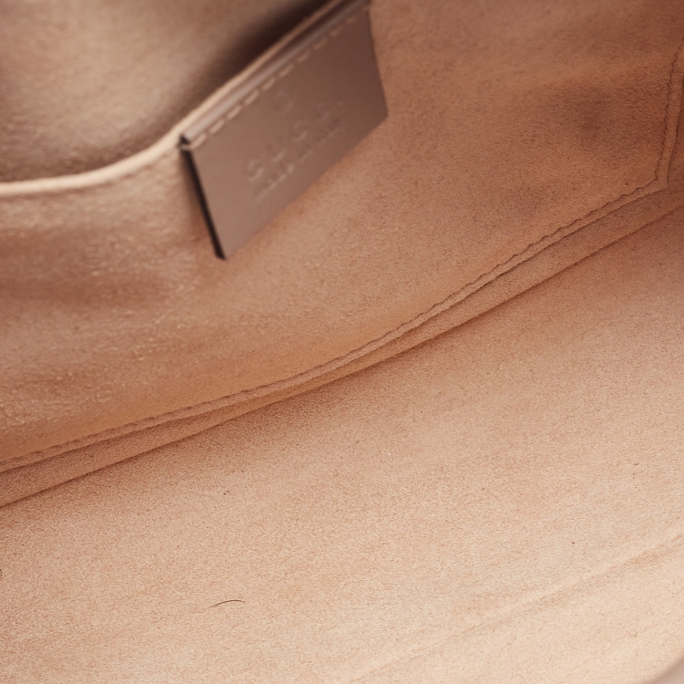 Pre Owned Gucci Beige Matelasse Leather Small GG Marmont Shoulder Bag