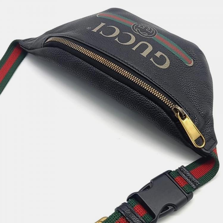 Pre Owned Gucci Black Leather Logo Small Belt Bag