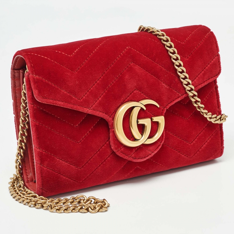 Pre Owned Gucci Red Matelassé Velvet GG Marmont Wallet on Chain