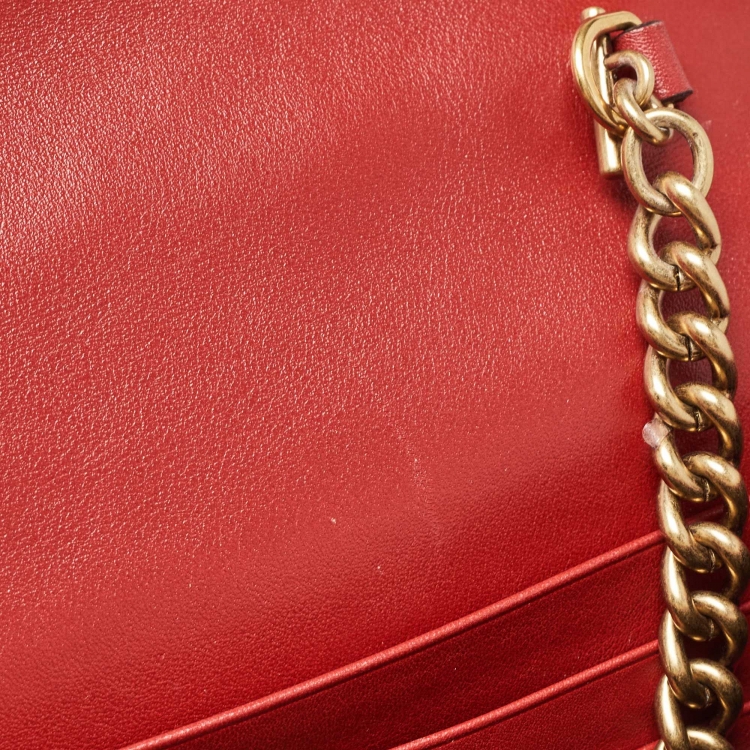 Pre Owned Gucci Red Matelassé Velvet GG Marmont Wallet on Chain
