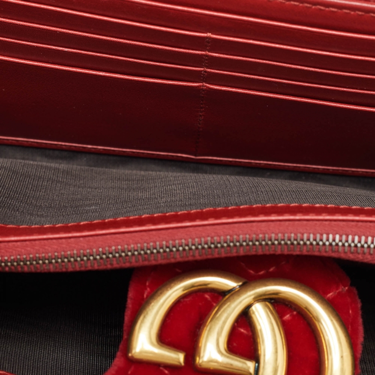 Pre Owned Gucci Red Matelassé Velvet GG Marmont Wallet on Chain