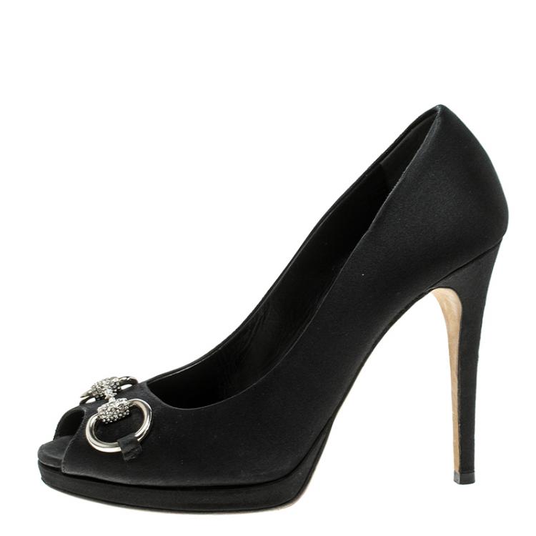 Gucci store satin pumps