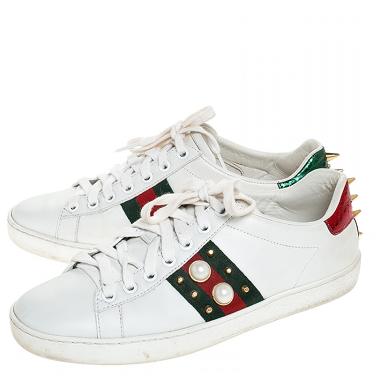 مملوكة مسبقًا Gucci Off White Leather Web Studded Ace Lace Up Sneakers Size 36