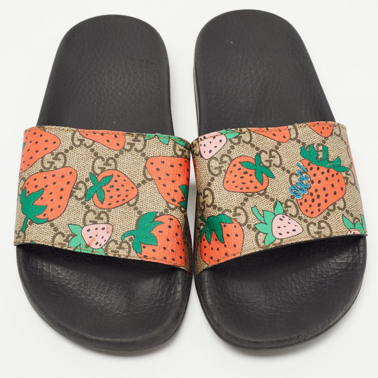 Pre Owned Gucci Multicolour GG Strawberry Canvas Flat Slide Size 37