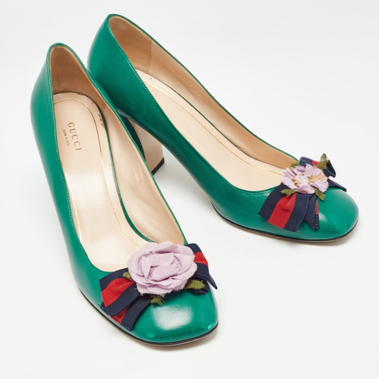 Pre Owned Gucci Green Leather Web Bow Flower Applique Pumps Size 40