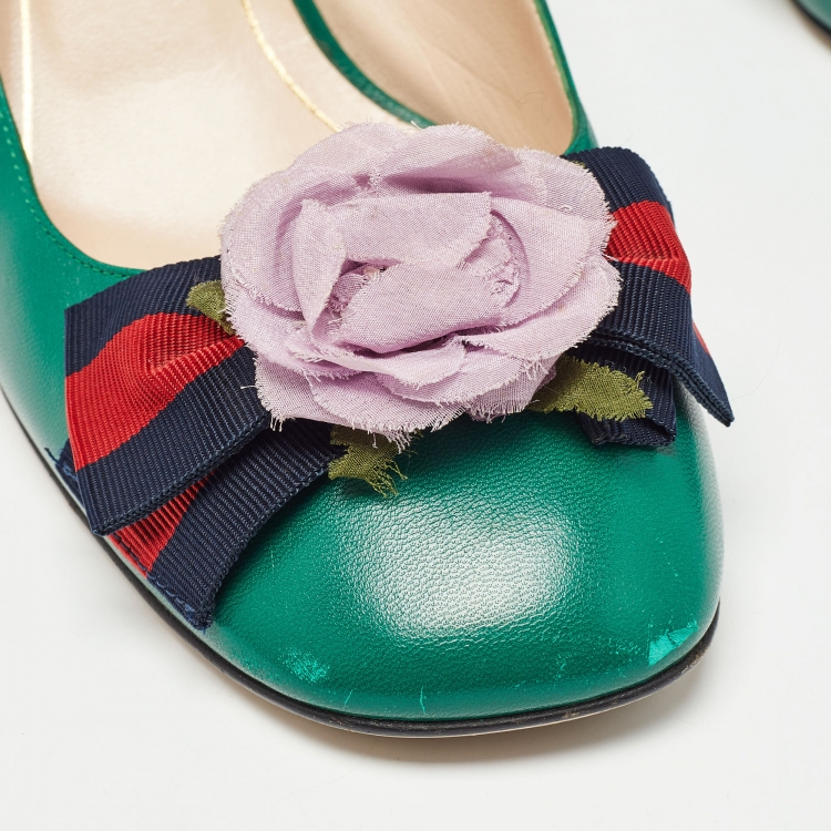 Pre Owned Gucci Green Leather Web Bow Flower Applique Pumps Size 40