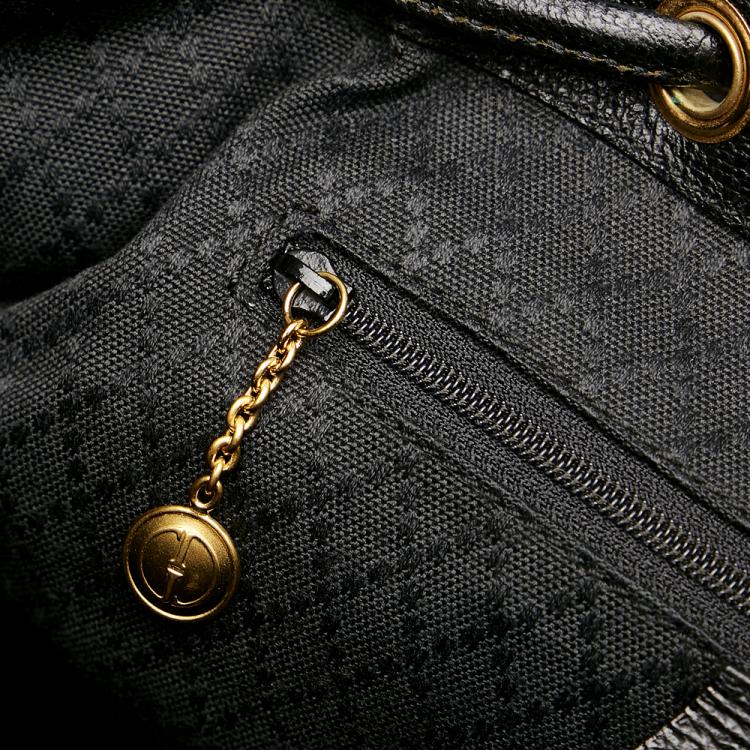مملوكة مسبقًا Gucci Black Bamboo Suede Drawstring Backpack