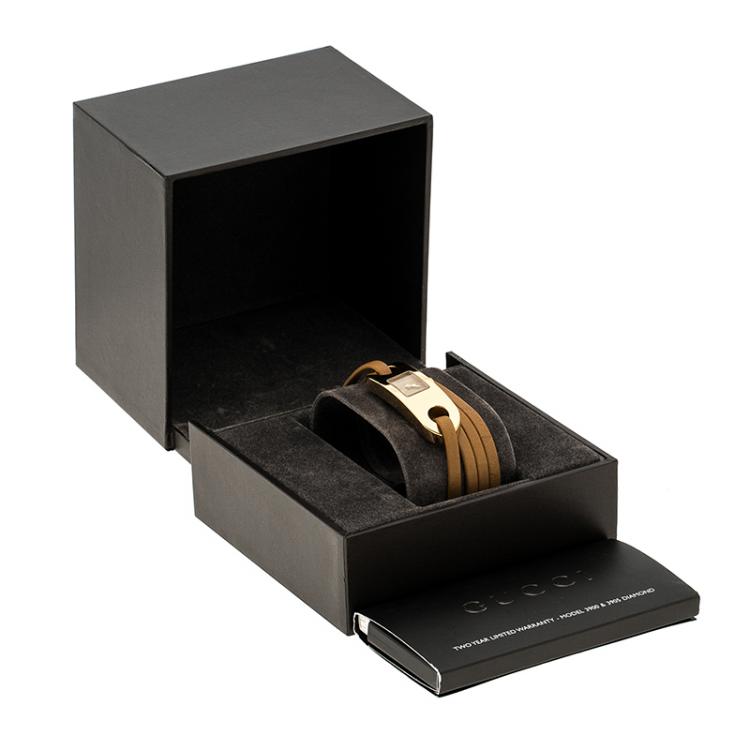 مملوكة مسبقًا Gucci Gold Tone Stainless Steel Leather Wrap 6100L Women's Wristwatch 14 mm