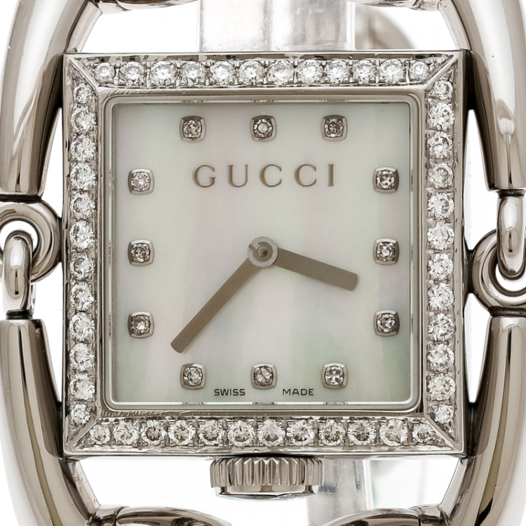 Pre Owned Gucci Mother of Pearl Stainless Steel Diamonds Signoria 116.3 Women's Wristwatch 25 mm