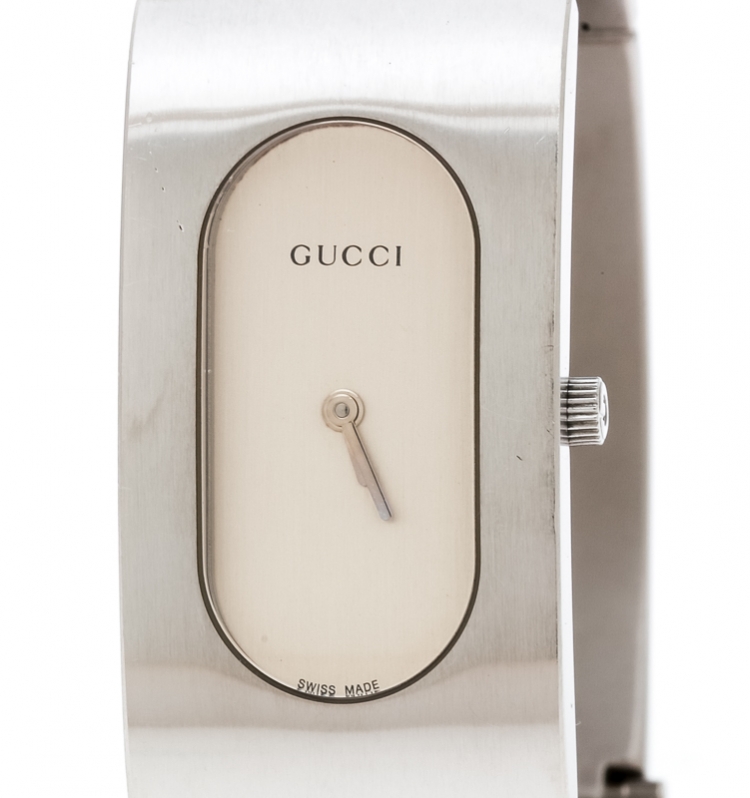Pre Owned Gucci Silver Stainless Steel Vintage 2400L Women's Wristwatch 22 mm