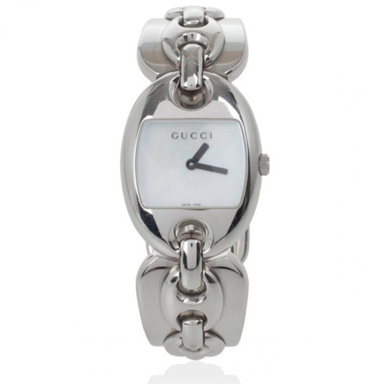 Pre Owned Gucci 121.5 MOP SS Marina Chain Womens Wristwatch 26 MM