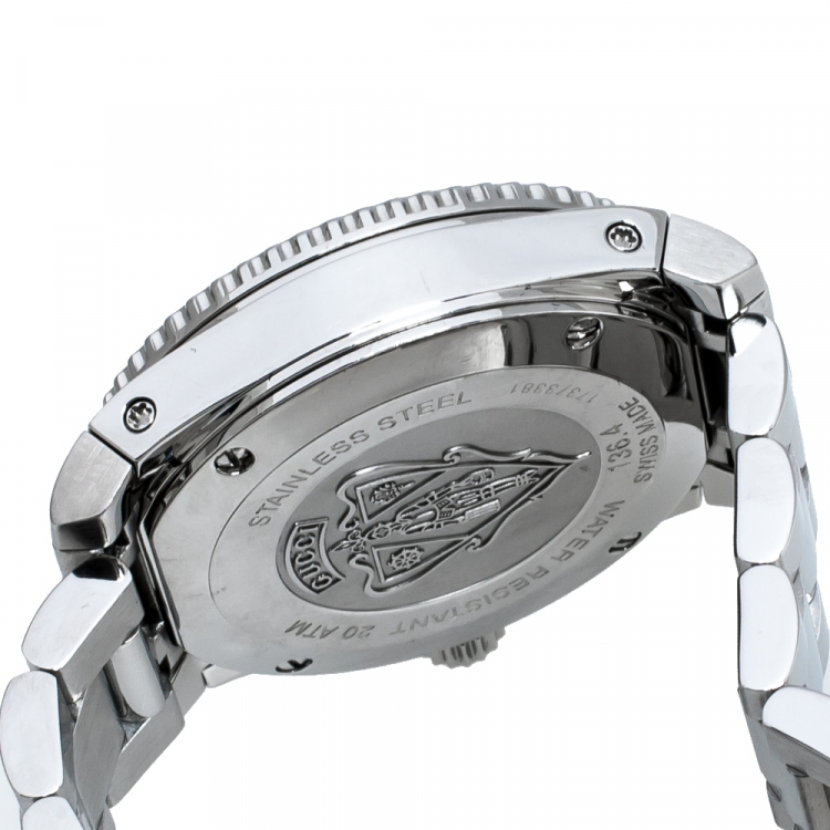Pre Owned Gucci White Stainless Steel Dive 136.4 Women's Wriswatch 32 mm
