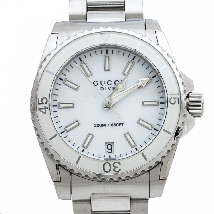 Pre Owned Gucci White Stainless Steel Dive 136.4 Women's Wriswatch 32 mm