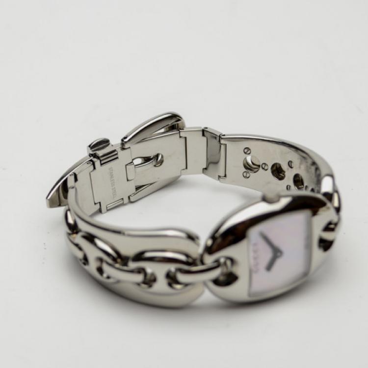 Pre Owned Gucci 121.5 MOP Stainless Steel Ladies Wristwatch 32 MM