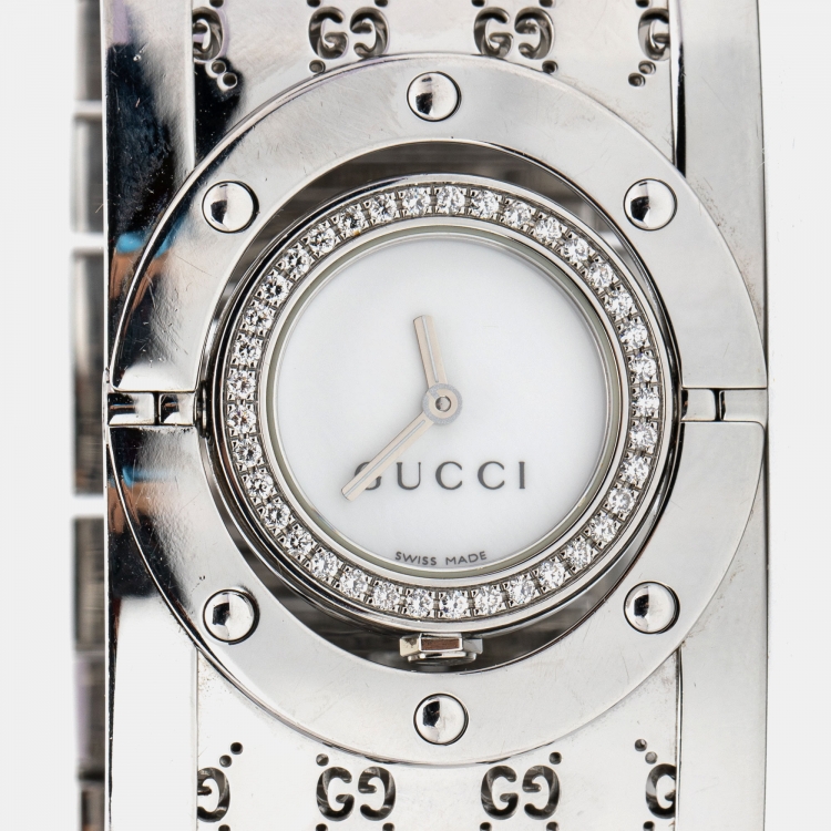 Pre Owned Gucci White Mother Of Pearl Diamond Stainless Steel Twirl Women's Wristwatch 23 mm