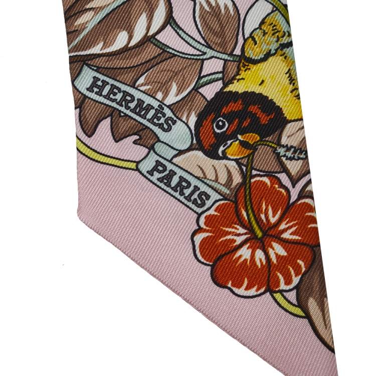 Pre Owned Hermes Rose Pale Jungle Love Love Silk Twilly 