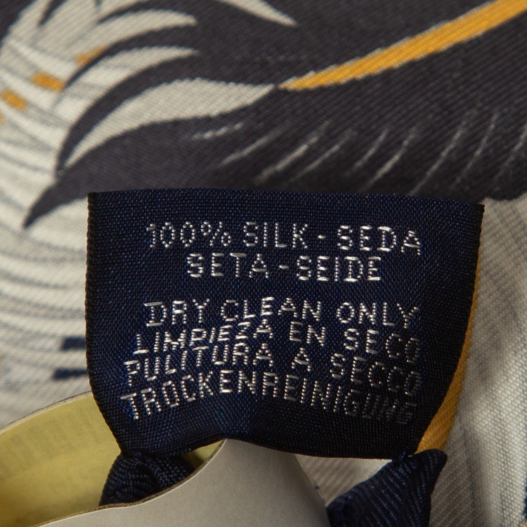 Pre Owned Hermes Navy Blue Printed Silk Harnais de Coeur Scarf 