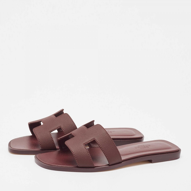 Pre Owned Hermes Burgundy Leather Oran Flat Slides Size 36