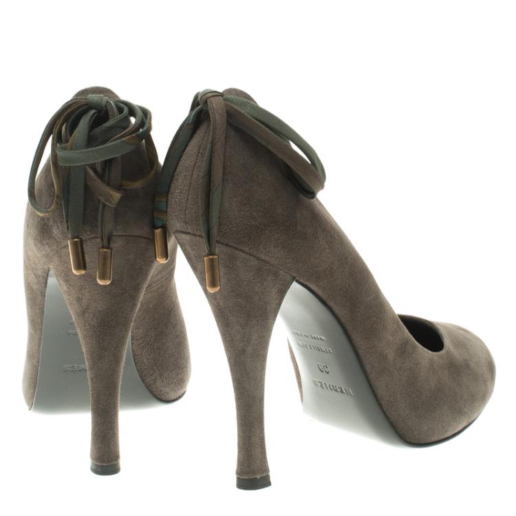 Pre Owned Hermes Grey Suede Bow Detail Round Toe Pumps Size 39