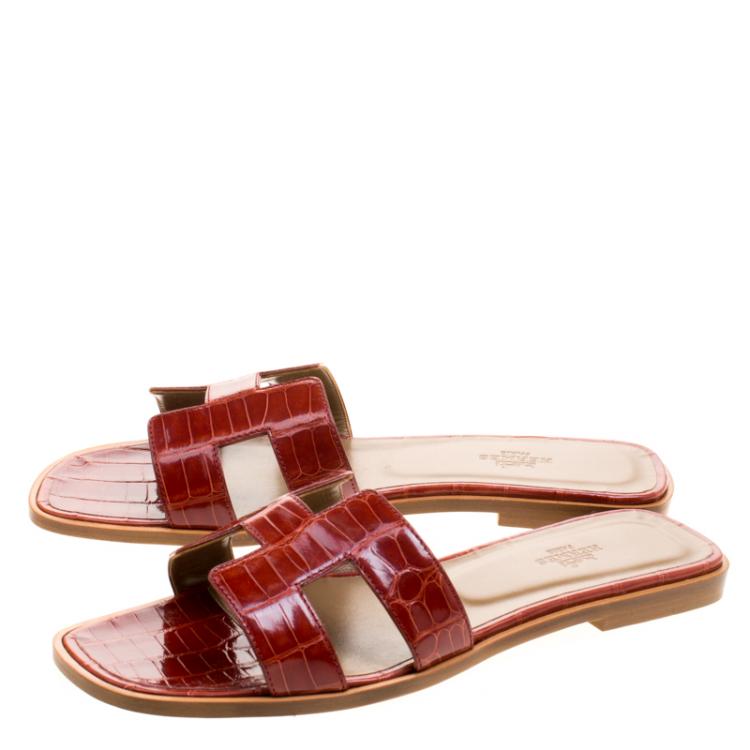 red croc slides