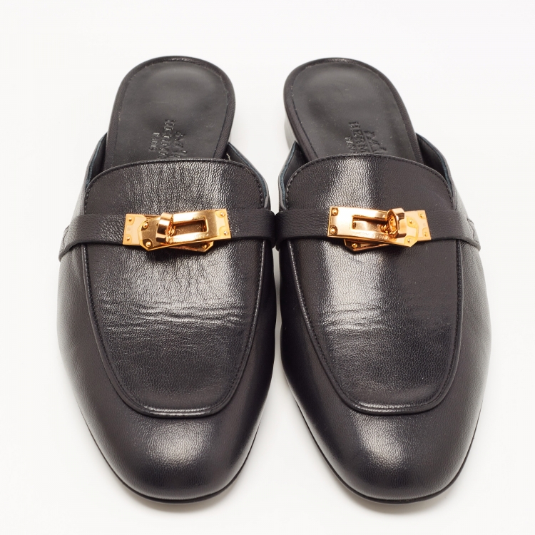 Pre Owned Hermes Black Leather Oz Flat Mules Size 38