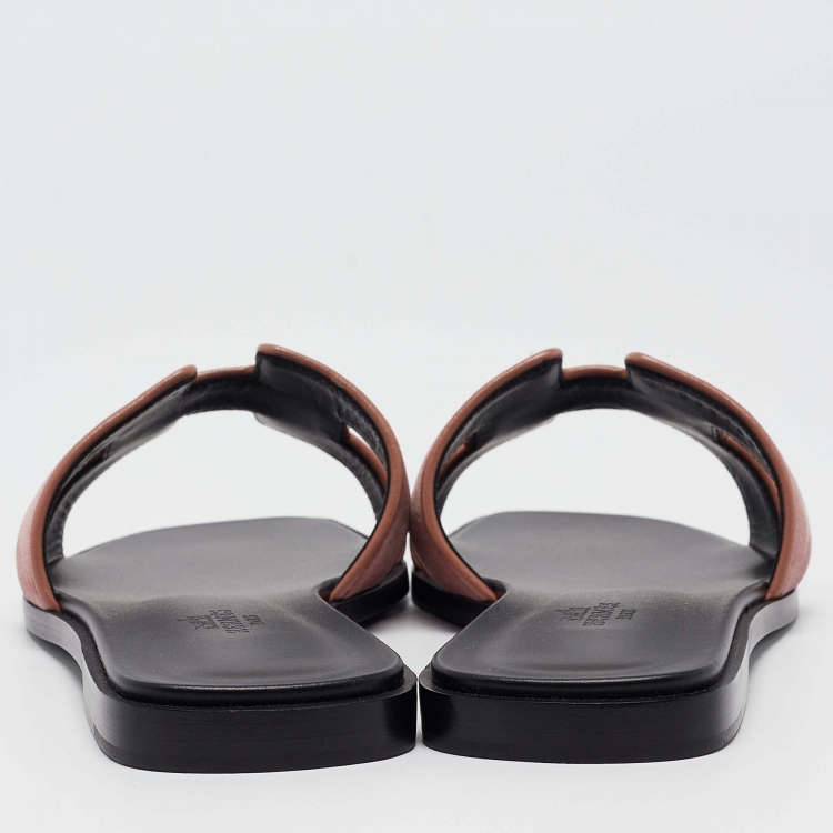 Pre Owned Hermès Pink Velvet Oran Flat Slides Size 38 