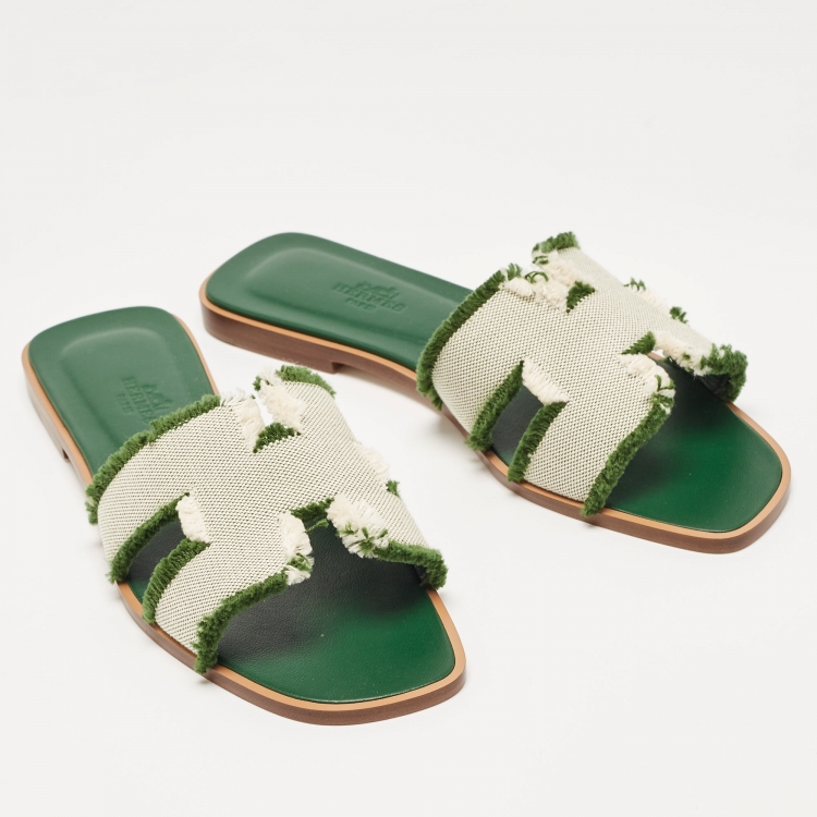 Pre Owned Hermès Beige/Green Canvas Fringes Oran Flat Slides Size 37.5